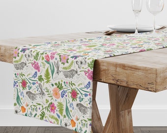 Florale Häschen Tischläufer aus Baumwolle: Frühling Ostern Dekor