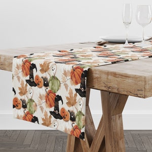 Lindo camino de mesa de otoño para Halloween, camino de mesa de calabaza con hojas de otoño en acuarela, camino de mesa de calabaza, camino de mesa de otoño, decoración del hogar de otoño