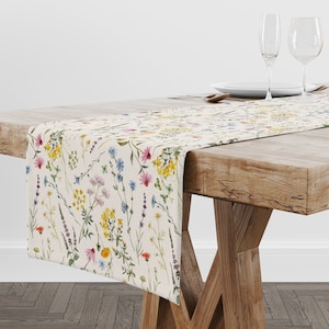 Watercolor Spring Summer Wildflowers Table Runner, Floral Table Runner, Botanical Table Runner, Farmhouse Table Runner, Wedding table runner