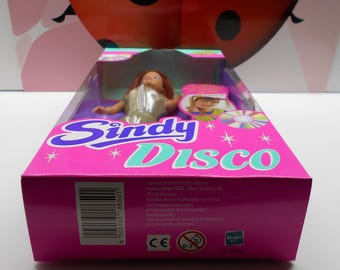 SINDY DISCO Fashion Doll Brunette Silver SI 18650 Hasbro