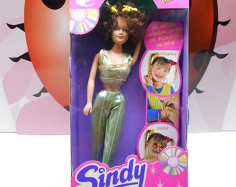 SINDY DISCO Fashion Doll Brunette Curls Silver Green SI 18650 Hasbro Giochi Preziosi 90s Vintage Rare Sealed