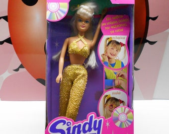 SINDY DISCO Fashion Doll Platinum Blond Golden Outfit SI 18650 Hasbro Giochi Preziosi 90s Vintage Rare Sealed