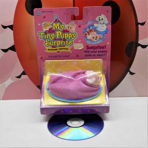 Mój TINY PUPPY SURPRISE Kąpielowy różowy ręcznik Lalka Baby Pup Pluszowa Hasbro 1993 Zabytkowa Rzadka Zapieczętowana Nowa
