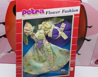 PETRA Doll Clothes Outfit Flower Floral Fashion Dress Shoes Hat Plasty Lundby 80s Vintage Rare OVP A
