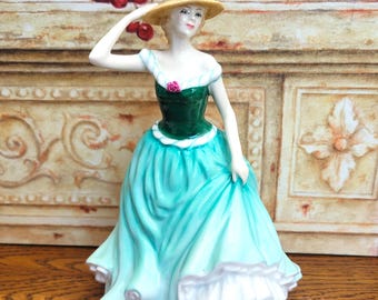 Royal Doulton Figurine EMILY HN4093, 1997 Green dress and hat, Made In England