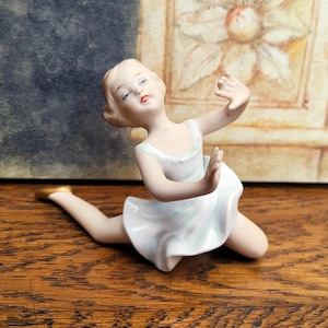 Wallendorf Vintage Porcelain Ballerina Figurine, Young Ballet Dancer, Made in Germany c1960s