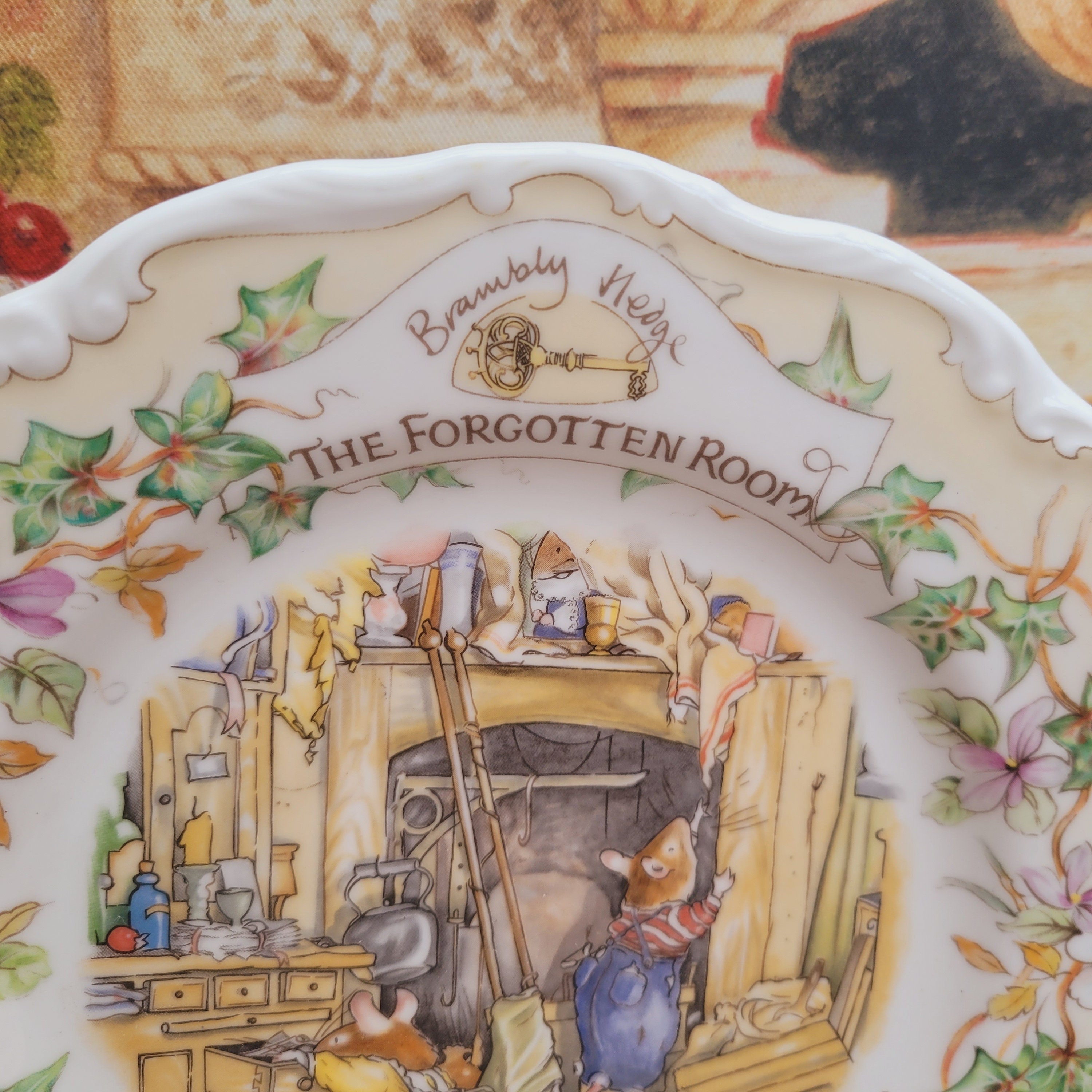 Brambly Hedge the Forgotten Room, Royal Doulton Collectors Plate