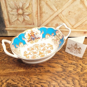 The Royal Collection bone china basket, Golden Jubilee of Queen Elizabeth II 2002