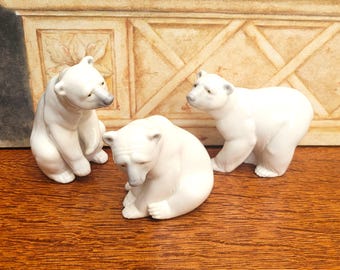 Lladro Porcelain Group of Polar Bears Figurines, 1207 Attentive, 1208 Rested, 1209 Seated,