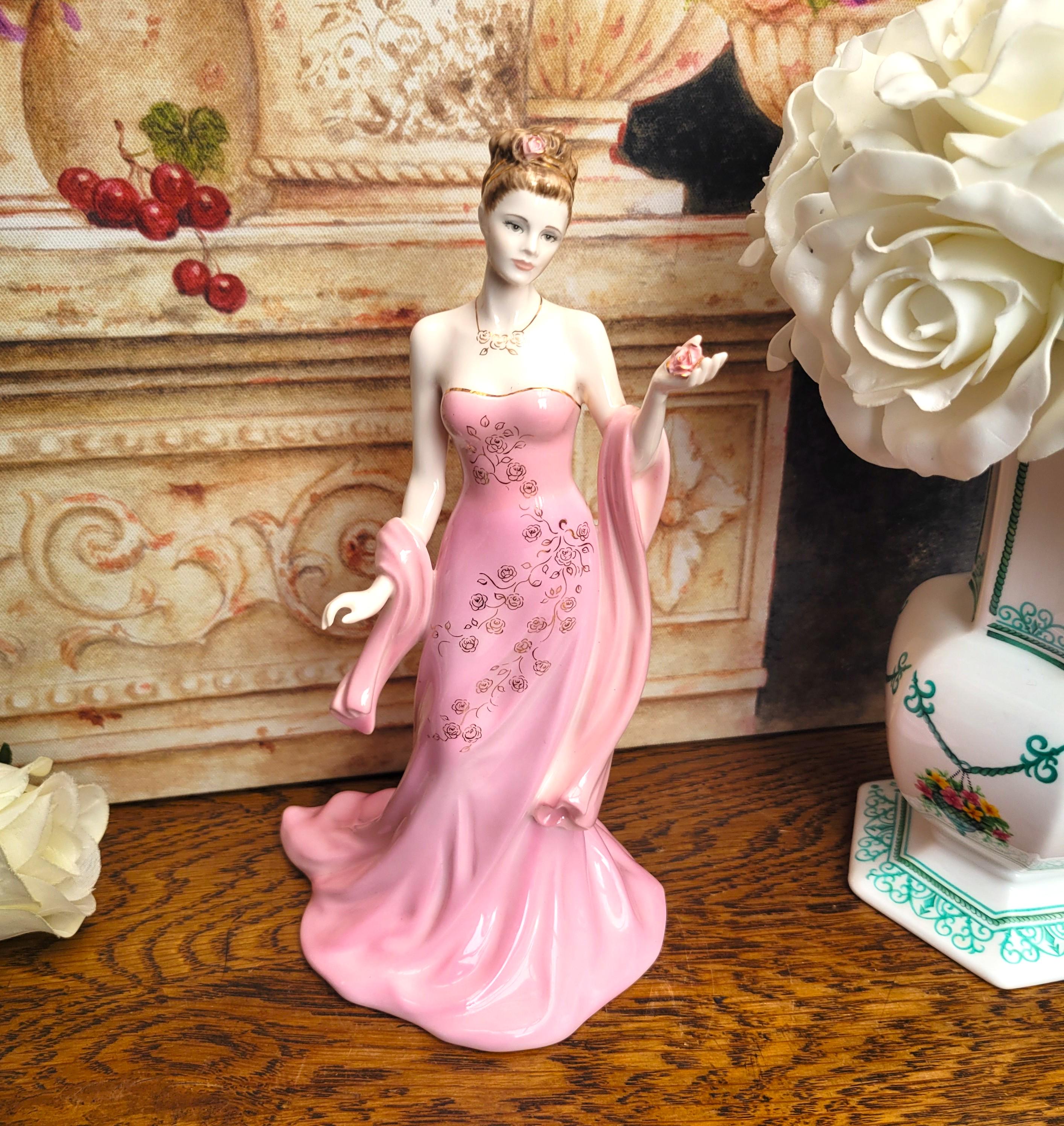 【COALPORT】プレート　シンデレラ Amazon.co.jp: COALPORT プレート シンデレラ : ホーム＆キッチン