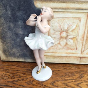 Wallendorf Vintage Porcelain Ballerina Figurine, Young Girl Dancer, Made in Germany c1960s