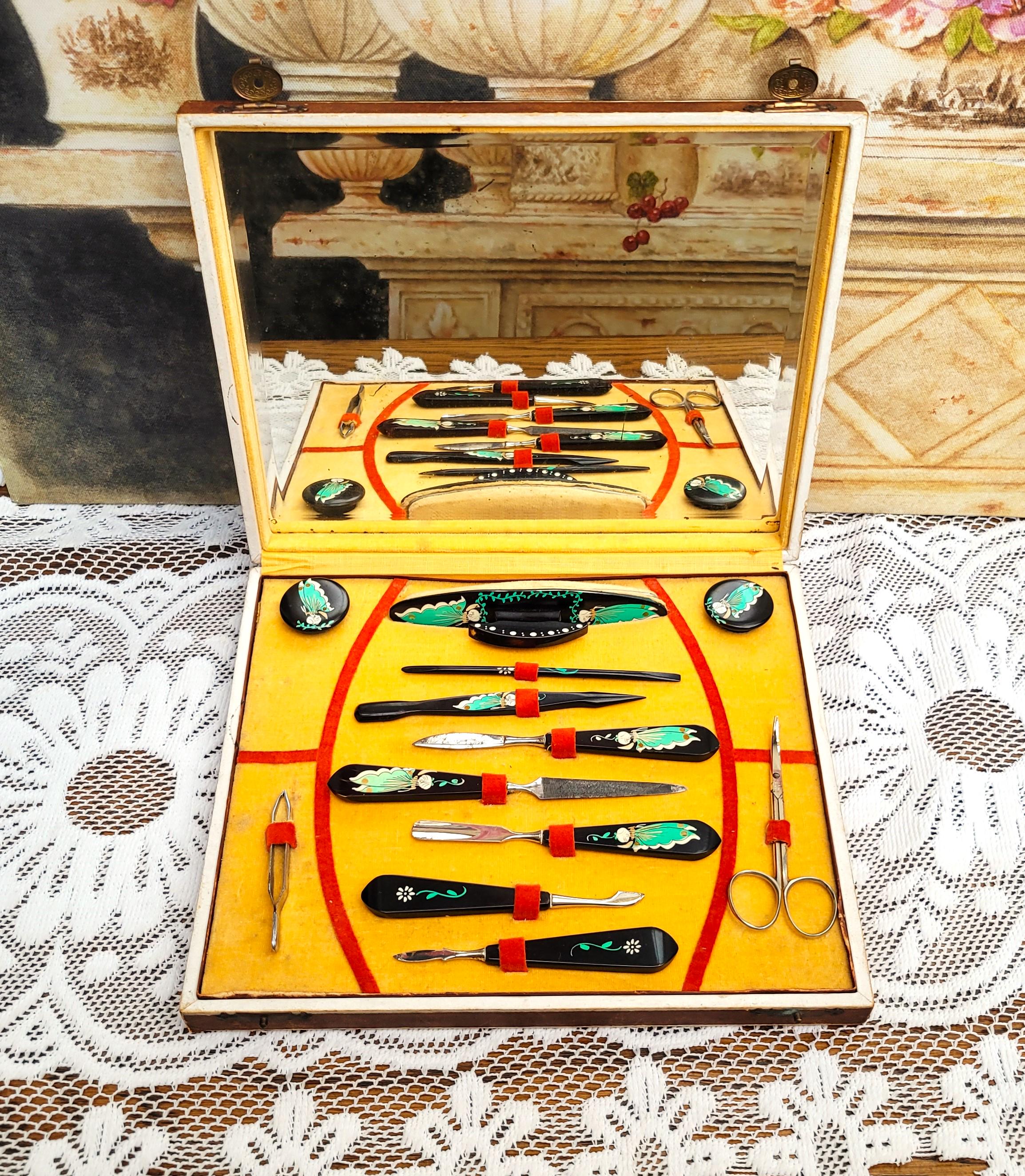 Set De Manucure Ancien Complet Dans Son Coffret - Occasion, Bel état