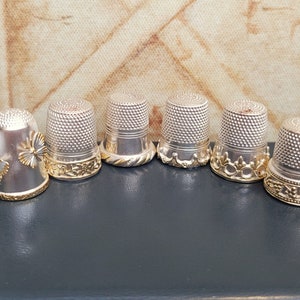 Cased Set of Silver & Gilt Thimbles, London 925 Hallmarks 1990, Butterfly Thimble, Grape Thimble image 3