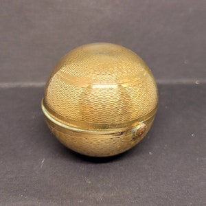 Pygmalion Vintage Sphere Globe Powder Compact Brass Goldtone Engine Turned 1950s