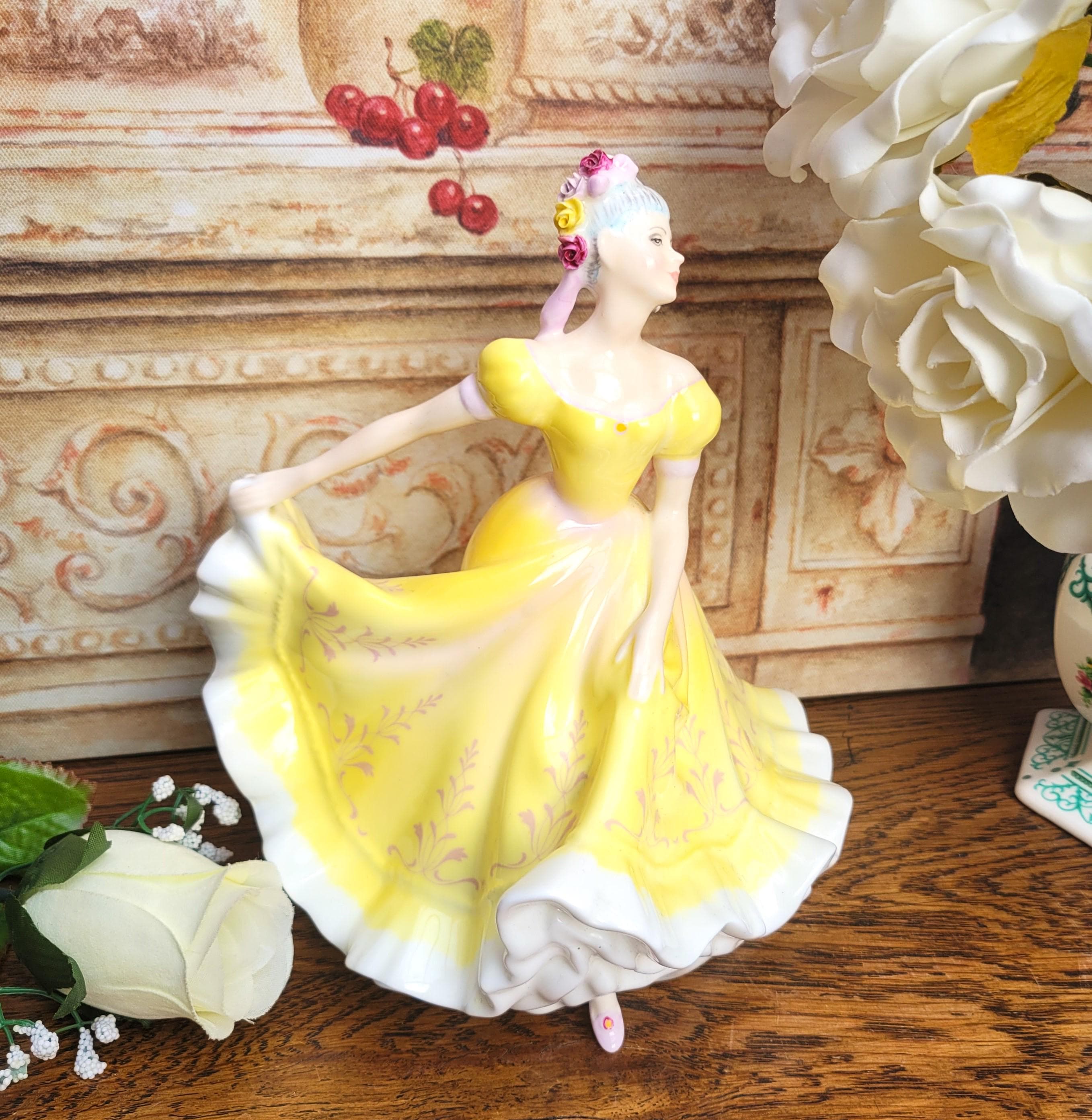 ROYAL DOULTON フィギュリン 陶器 人形 NINETTE