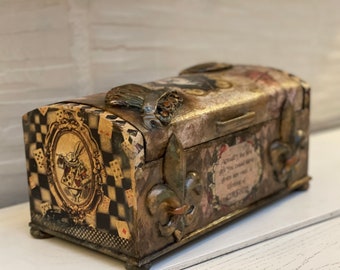 Alice in Wonderland Jewellery Box | Handmade Keepsake Chest |  Vintage Quote Memory Box for Her | Wonderland Home Decor | Decoupage Art Gift