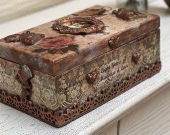PRE-ORDER - Alice in Wonderland Gift, Alice in Wonderland chest, decoupage jewelry box, gift jewellery box, Christmas gift, home decor