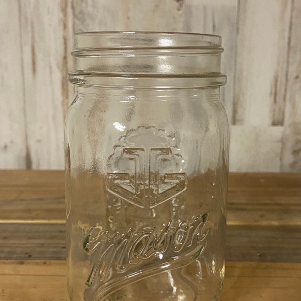 Vintage Jeanette Glass Company “JG” 1 Pint Mason Canning Jar