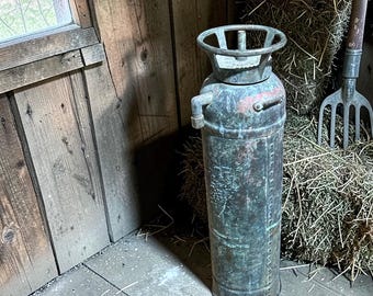 Antique Copper Fire Extinguisher – Fyr-Fyter Dayton Ohio – Industrial Salvage Firehouse Decor – Vintage Factory Equipment