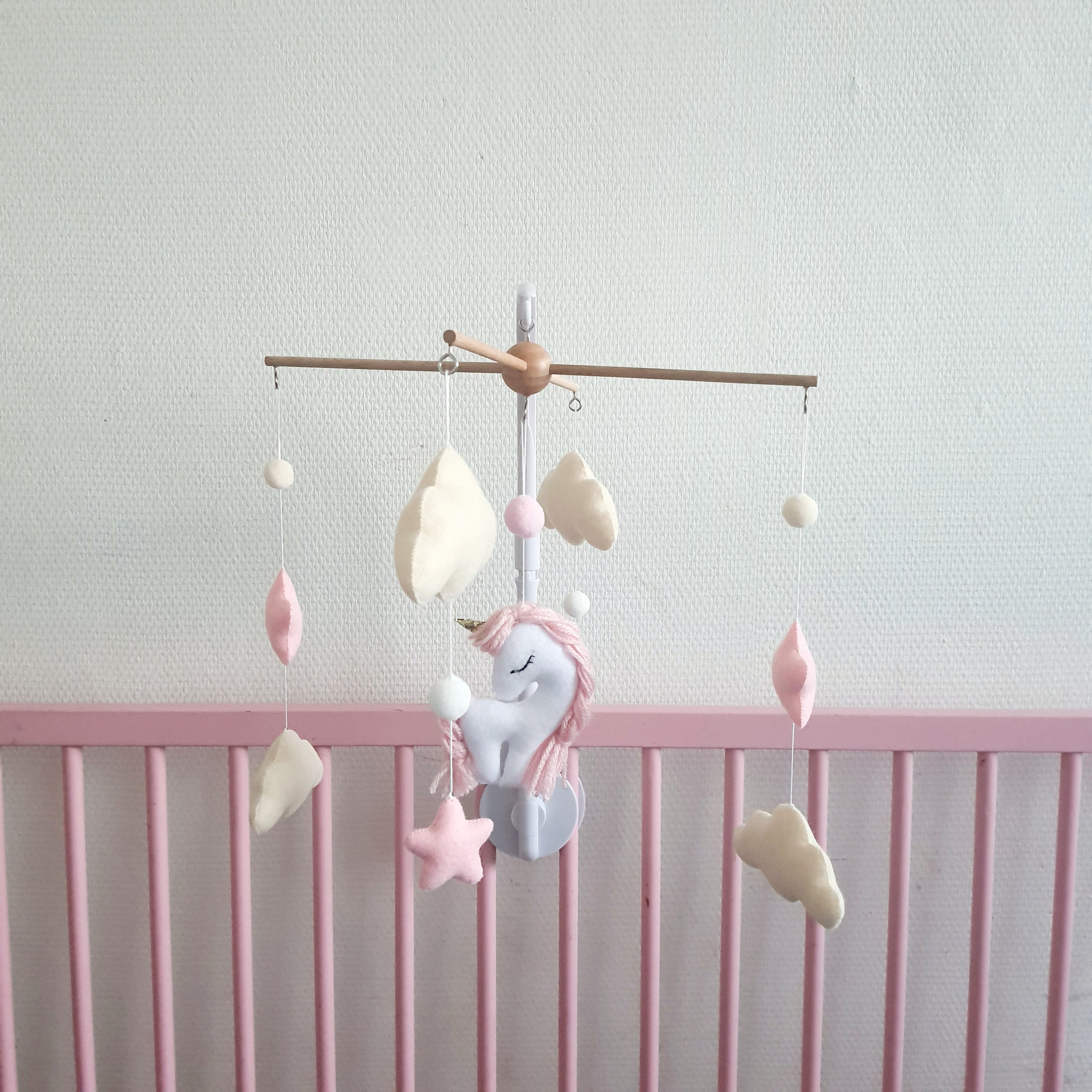 Bébé Licorne Mobile/Feutre Fait à La Main Décorations Pour Chambre de Bébé