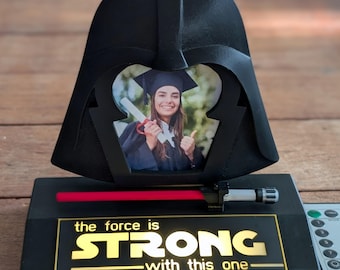 The Dark Lord's Tribute: 3D-Printed Light-Up Darth Vader Photo Frame