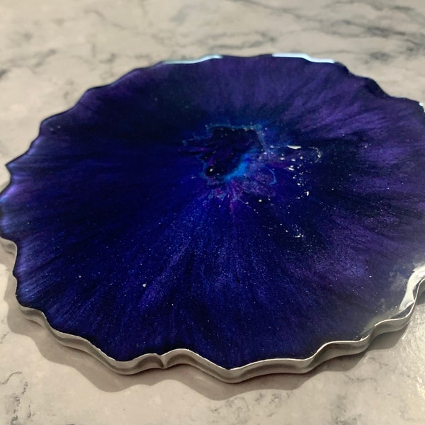 Galaxy/Cosmic design Agate Geode style beautiful handmade coaster made with Resin, bright Galaxy colours and metallic silver | Gift for home