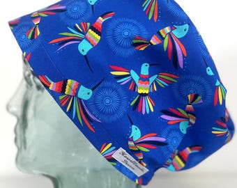 Casquette Rainbow Hummingbirds Design pour théâtre chirurgical : coton Fabriqué à la main au Royaume-Uni