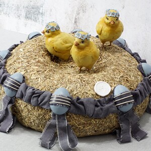 Easter wreath, luxury, Easter chick yellow, spring wreath, spring decoration, Easter eggs, Easter decoration, gift, Easter basket, rooster, country house, table decoration