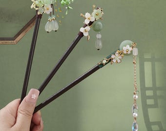 Wooden Hairpin with Flower Shake,Lily Flower Hairpin,Gift,Vintage Flower Hairpin,Hanfu Tassel Hair Forks,Wedding Hair Accessories,Handmade