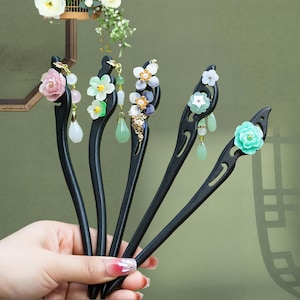 Crescent Tassel Plate Hairpin,Lily Flower Hairpin,Gift,Vintage Flower Hairpin,Hanfu Tassel Hair Forks,Wedding Hair Accessories,Handmade
