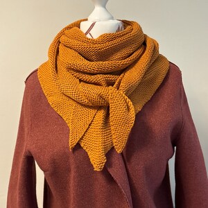 triangular scarf, shawl, shoulder scarf