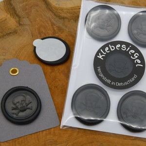 Siegel selbstklebend mit Totenkopf Tod Motiv für Briefe Geschenke Karten Kuvert schwarz Briefsiegel Klebesiegel kratzfest und bruchsicher