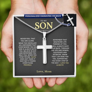 Regalo para hijo Regalo personalizado de mamá papá Regalo religioso de cumpleaños para hijo Collar con cruz Para mi hijo Regalo de graduación Regalo cristiano grabado
