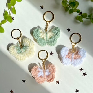 Cute butterfly crochet keychain- aesthetic handmade crochet keychain, keyring, gift, bag accessory, bag charm