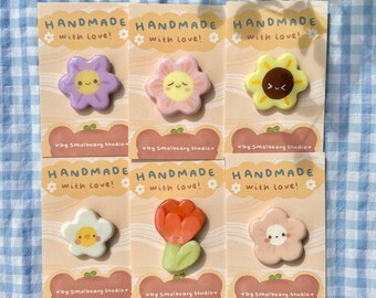 Cute handmade flower clay pins aesthetic / badge / brooch