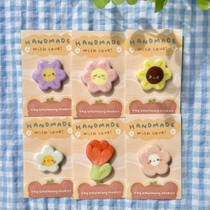 Cute handmade flower clay pins aesthetic / badge / brooch