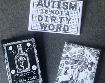 Pacchetto di tre spille sulla salute mentale, creato da una persona con autismo e ADHD. Neurodiversità - Orgoglio autistico - I farmaci sono cura di sé - ASD ADHD - Neurodiversità