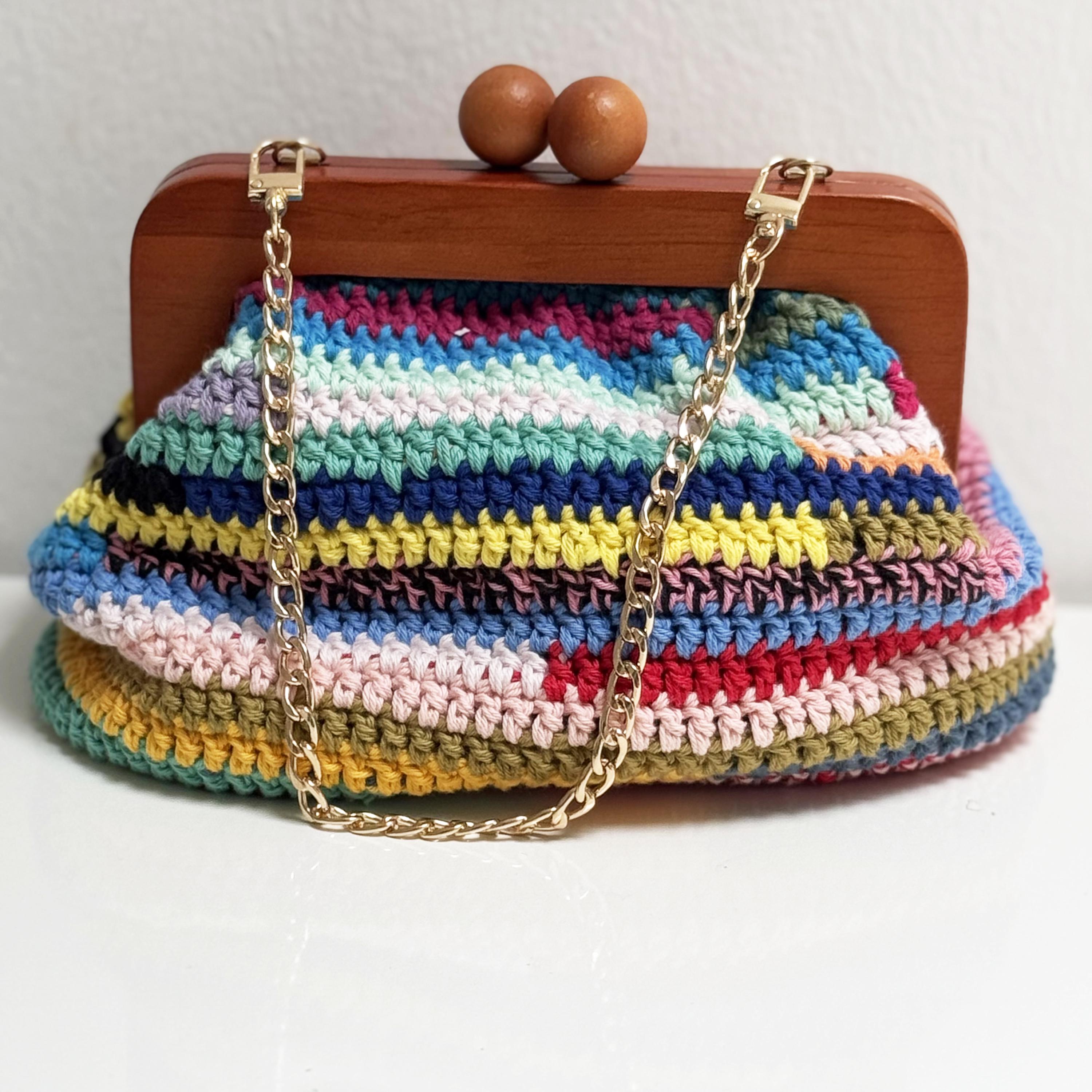 40 Crochet Clutch Bags with Fringe, Wristlets, and Granny Squares 19 Crochet Clutch Pattern: Colorful Scraps Clutch Bag