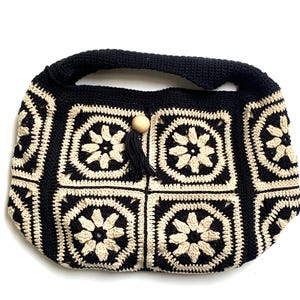 Granny Square Crochet Tote Bag Pattern: Cream & Black (Instant Download) image 4