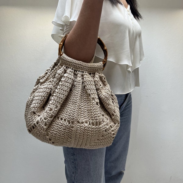 Crochet purse bag, granny bag, crochet pattern bag, bamboo handle bag pattern