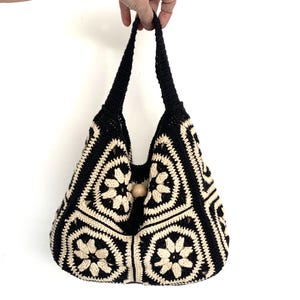 Granny Square Crochet Tote Bag Pattern: Cream & Black (Instant Download) image 2