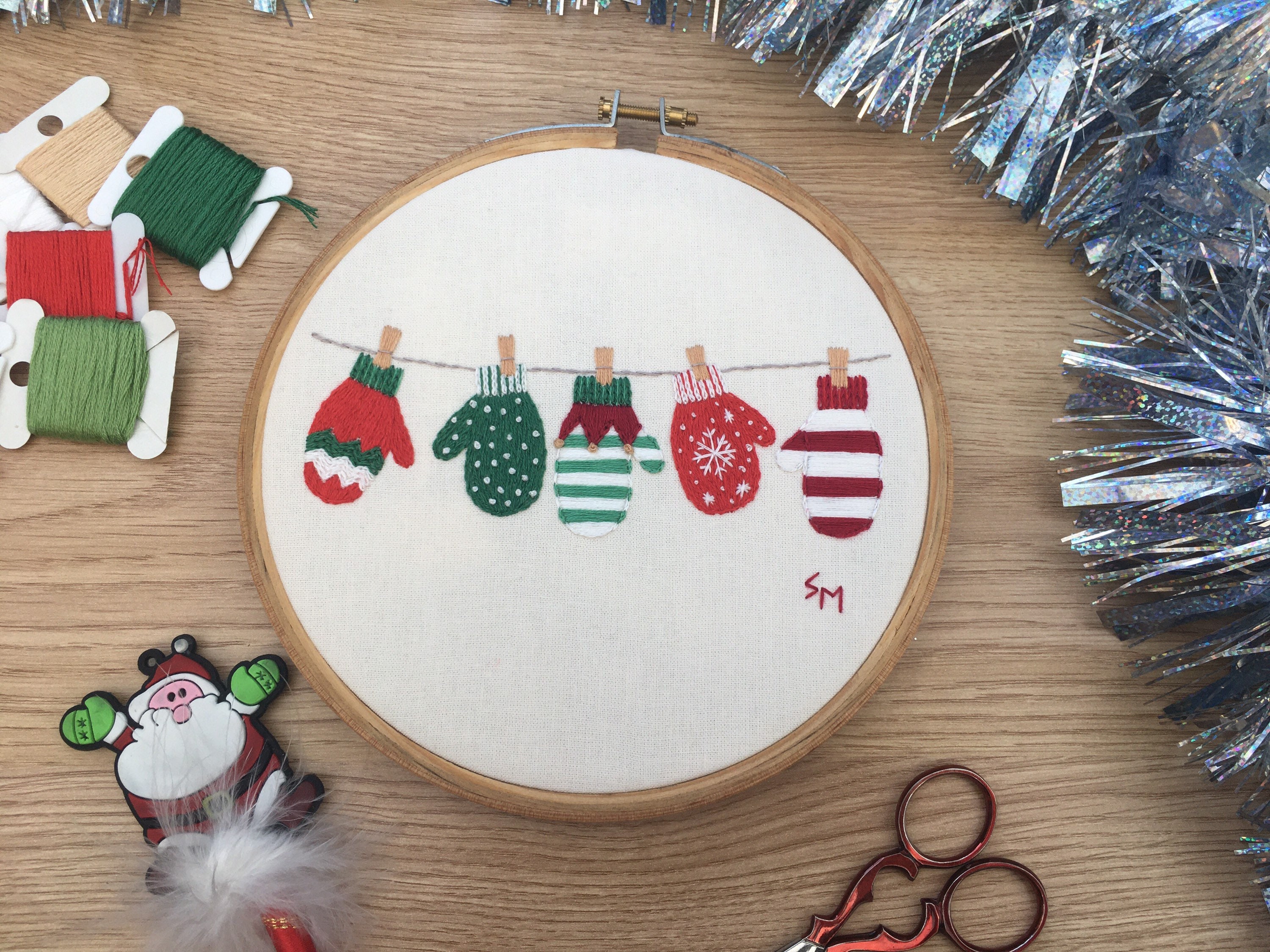 Mittens Ornament Kit, Christmas Embroidery Kit, DIY Christmas Ornament  Kits, Christmas Crafts for Adults to Make, 6 Piece Kit