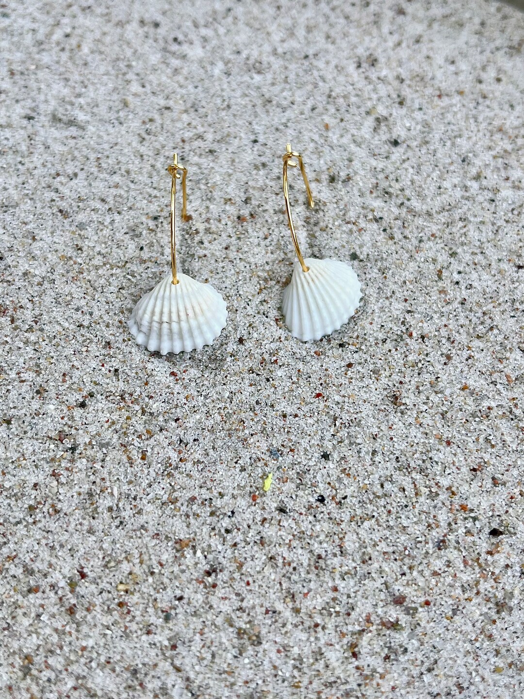 Real Shell Earing Gold Shell Earrings // Boho Earrings // Shell Jewelry // Golden Hoop ...