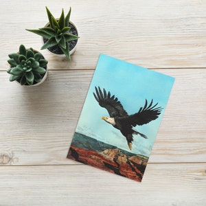Águila en vuelo - Tarjeta de felicitación (envío a EE. UU.)