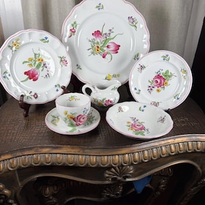 Marlborough Sprays Dinnerware by Spode