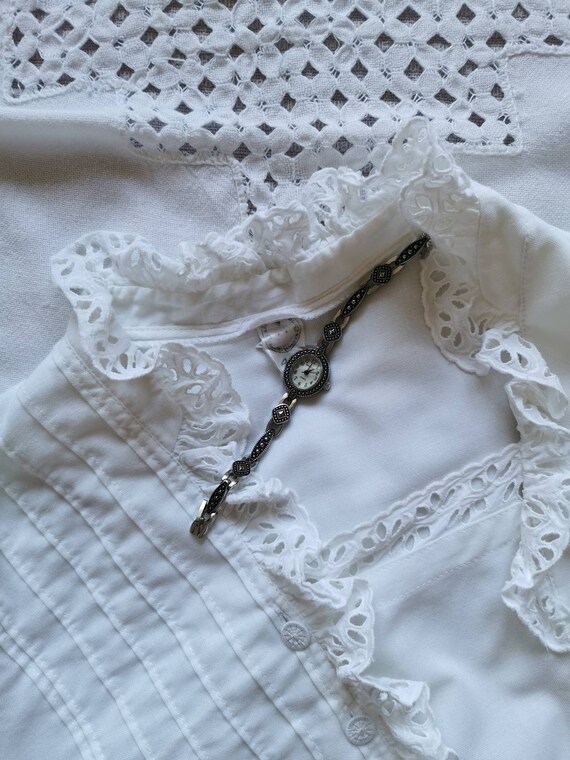 Vintage white Austrian blouse - image 9