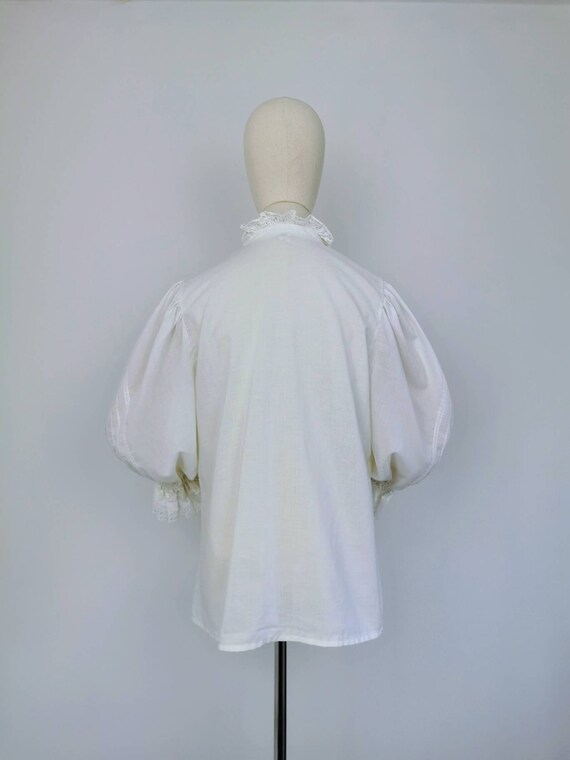 Vintage white Austrian blouse - image 7