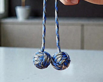 Stahlkern Monkey Fist Begleri - Camouflage Blau Handgefertigtes Paracord Geschicklichkeitsspielzeug - Flow, Focus & Pocket Fidget