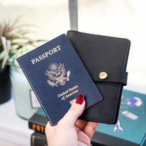 Regalos de Navidad Porta pasaporte personalizado, Pasaporte personalizado, Billetera personalizada, Regalo de viajero, Porta pasaporte de cuero Regalo personalizado