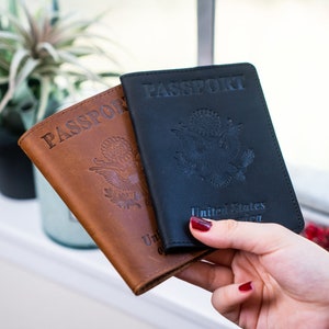 Groomsmen Gifts, Personalized Passport Cover, Leather Passport Holder, Birthday Gift, Gift For Couple, Christmas Gift Men and Women